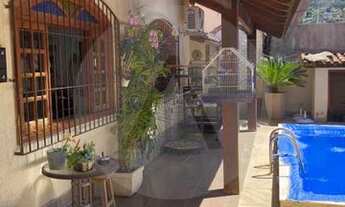 Imagem 2: Agatê Imóveis vende Casa Ótima Duplex de 215m² Itaipu - Niterói por 750 mil reais