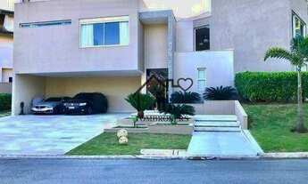 Imagem 1: Casa a venda em Alphaville com arquitetura moderna e muito conforto