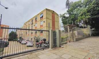 Imagem 1: Apartamento térreo com 4 dormitórios para locação no Bairro Cristal - S441