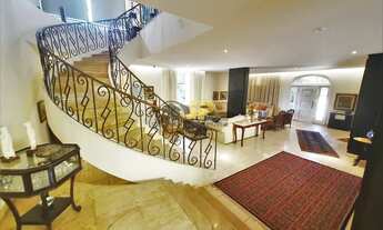 Imagem 7: MANSÃO LUXUOSA COM 5 SUÍTES, VAGA PARA 10 CARROS E VISTA PRIVILEGIADA PARA MAR