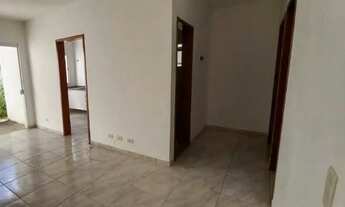 Imagem 2: Casa térra com 2 dormitórios, quintal em cond. com piscina à venda por R$ 270.000 - Condom