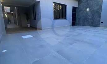 Imagem 2: Casa Térrea à Venda - 2 quartos (1 suíte) + 2 vagas + terraço gourmet/churrasqueira - 150m