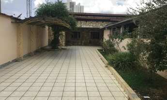 Imagem 2: Alugo casa com 4 quartos, sendo 3 suítes, no Setor Leste Vila Nova - Goiânia