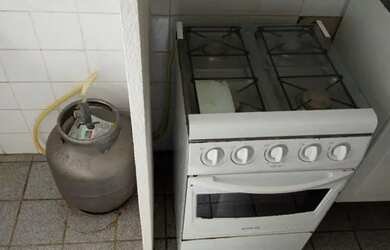 Imagem 5: Apartamento para aluguel e venda possui 60 metros quadrados com 2 quartos