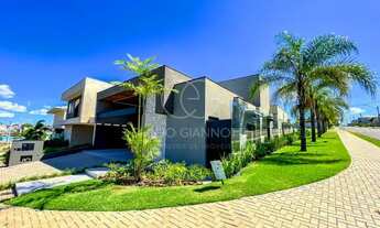 Imagem: Tudo o que Você Sonhou em uma Casa de Esquina!