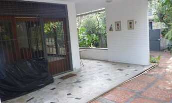 Imagem 15: Boa casa, de esquina, perto do colégio GayLussac