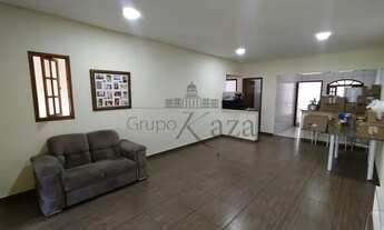 Imagem 3: Casa Padrão em Jacareí