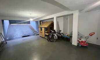 Imagem 5: Sobrado para venda possui 218 metros quadrados com 3 quartos em Vila Camilópolis - Santo A