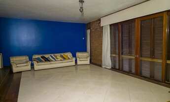 Imagem 5: Casa ampla de 5 dormitórios para venda ou aluguel no Centro de Pelotas, RS, com 574 m² úte