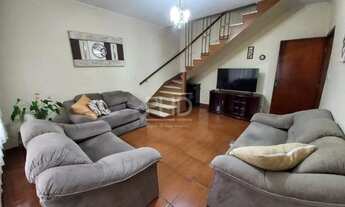 Imagem: Sobrado com 3 Quartos e 2 banheiros à Venda