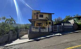 Imagem 1: Casa de Alvenaria semimobiliada com 3 dormitórios sendo 1 suíte à venda, 248,00 m² por R