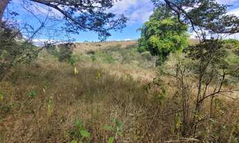 Imagem 5: Terreno de 13,7 hectares a 500 m de estrada de terra