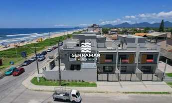 Imagem: Sobrado triplex a poucos passos da praia