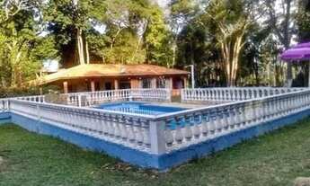 Imagem 2: Viva o equilíbrio perfeito entre tranquilidade, natureza e conforto!