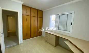 Imagem 5: Casa estilo sobrado com 4 dormitórios à venda, 266m² por R$ 950.000 - Centro (Fundinho)