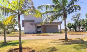 Imagem 2: Imóvel para venda possui 1746 metros quadrados com 3 quartos em Centro - Trindade - GO