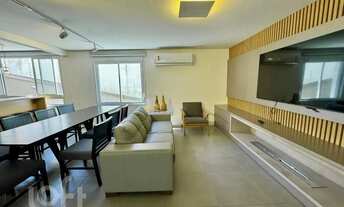 Imagem: Apartamento à venda em Petrópolis com