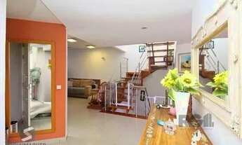 Imagem 7: Casa em Porto Alegre, no bairro Tristeza, com 3 dormitório(s), e 3 banheiros, à