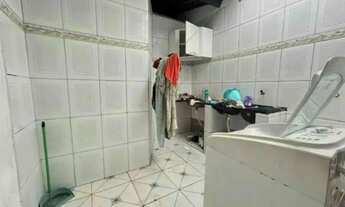 Imagem 2: Vendo casa pegando entrada em Barcelona