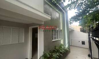 Imagem 4: Casa para alugar em Maringá, Zona 02, com 3 quartos, com 258.56 m²