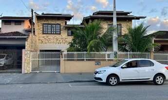 Imagem: Casa ampla e completa à venda no jardim