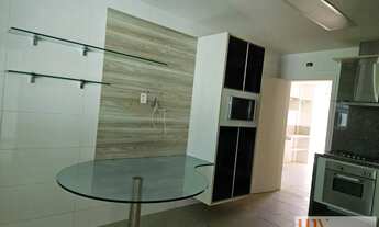 Imagem 7: Casa com 5 suítes e piscina no bairro de Intermares