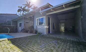 Imagem 2: Casa com Área de Festas e Piscina no Centro - Barra Velha/SC