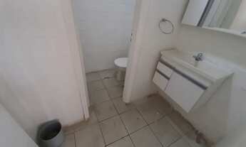 Imagem 6: Em frente à Embaixada Americana