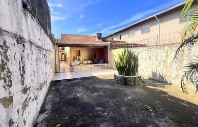 Imagem 4: CASA TERREA 210 M2 2 DORMS SUITE 4 VAGAS PROXIMA A PRAIA EM PRAIA GRANDE