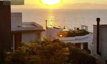 Imagem 2: Provoque seus sentidos com esta LINDA Casa em Cond. fechado vista Mar com acesso direto a