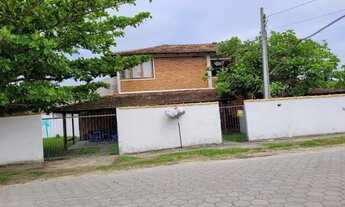 Imagem: Casa a 100 metors da praia do Campeche