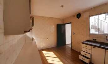 Imagem 2: Casa de vila sobrado para aluguel com 10 metros quadrados com 3 quartos