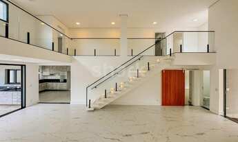 Imagem 7: Casa de condomínio para aluguel e venda possui 340 metros quadrados com 4 quartos