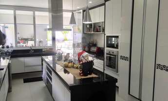 Imagem 7: Casa de condomínio para venda possui 613 metros quadrados com 6 quartos