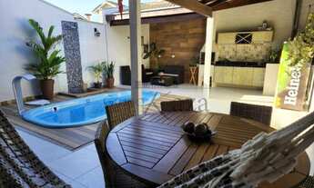 Imagem: Casa com piscina em Condomínio - Villa