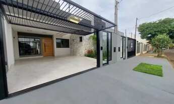 Imagem: Casa de alto padrão, 2 suítes, cozinha