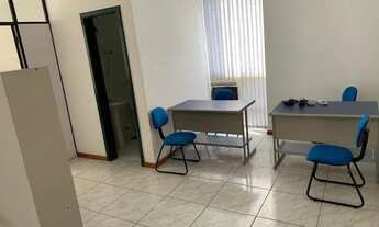 Imagem 4: Sala comercial com 33m², no bairro Azenha, para locação
