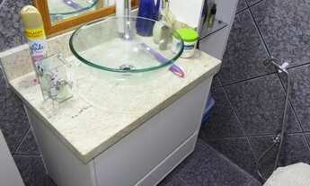 Imagem 5: Sobrado para venda possui 240 metros quadrados com 4 quartos em Vila Colorado - Suzano - S