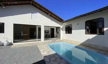 Imagem: Casa de alvenaria com piscina!