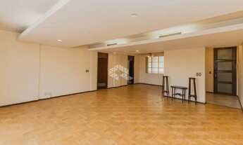 Imagem 2: EM FRENTE A SANTA CASA