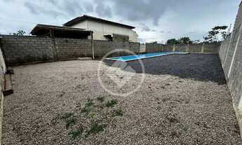Imagem 2: Terreno com piscina a venda! Localizado uma rua antes do restaurante bistrô da mata, em Ch