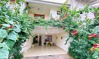 Imagem 3: Casa em Porto Alegre, no bairro Espírito Santo, com 3 dormitório(s), à venda