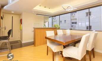 Imagem 5: More no Petrópolis! 3 Dormitórios, Suíte, 2 Vagas e Totalmente Mobiliado