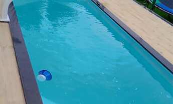 Imagem 2: Vendo casa com piscina