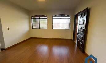 Imagem 2: Casa duplex independente no bairro Liberdade