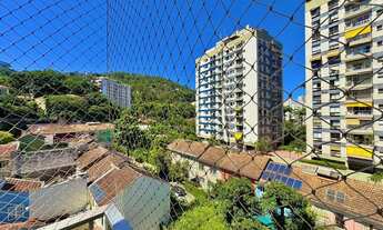 Imagem 2: Imóvel para venda tem 80 metros quadrados com 2 quartos em Cosme Velho - Rio de Janeiro