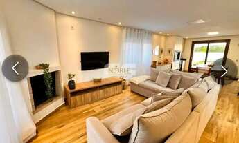 Imagem 3: Sobrado mobiliado com 3 dormitórios e pátio amplo Bella Torres/SC