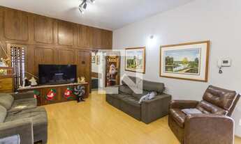 Imagem 2: Casa à Venda - Sagrada Família, 7 Quartos, 358 m2