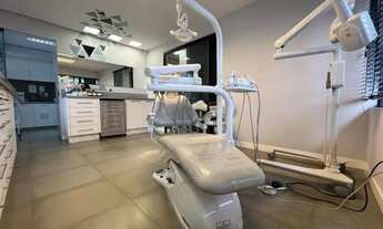 Imagem 2: Sala Comercial no Centro de Balneário Camboriú REF: CO 4110