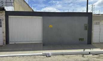 Imagem: Casa espaçosa, bem localizada e pronta